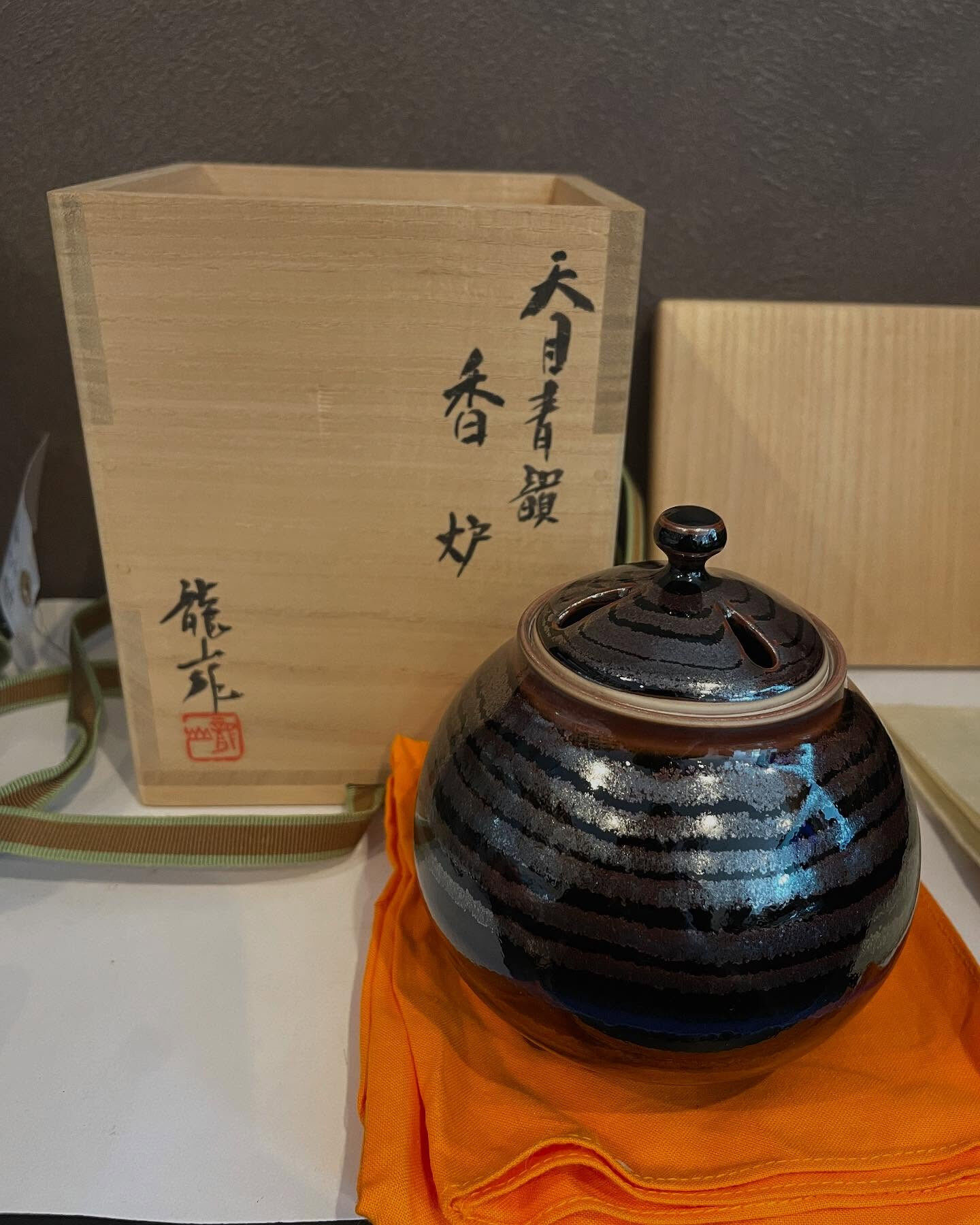 本日は素敵な香炉お買取させて頂きました