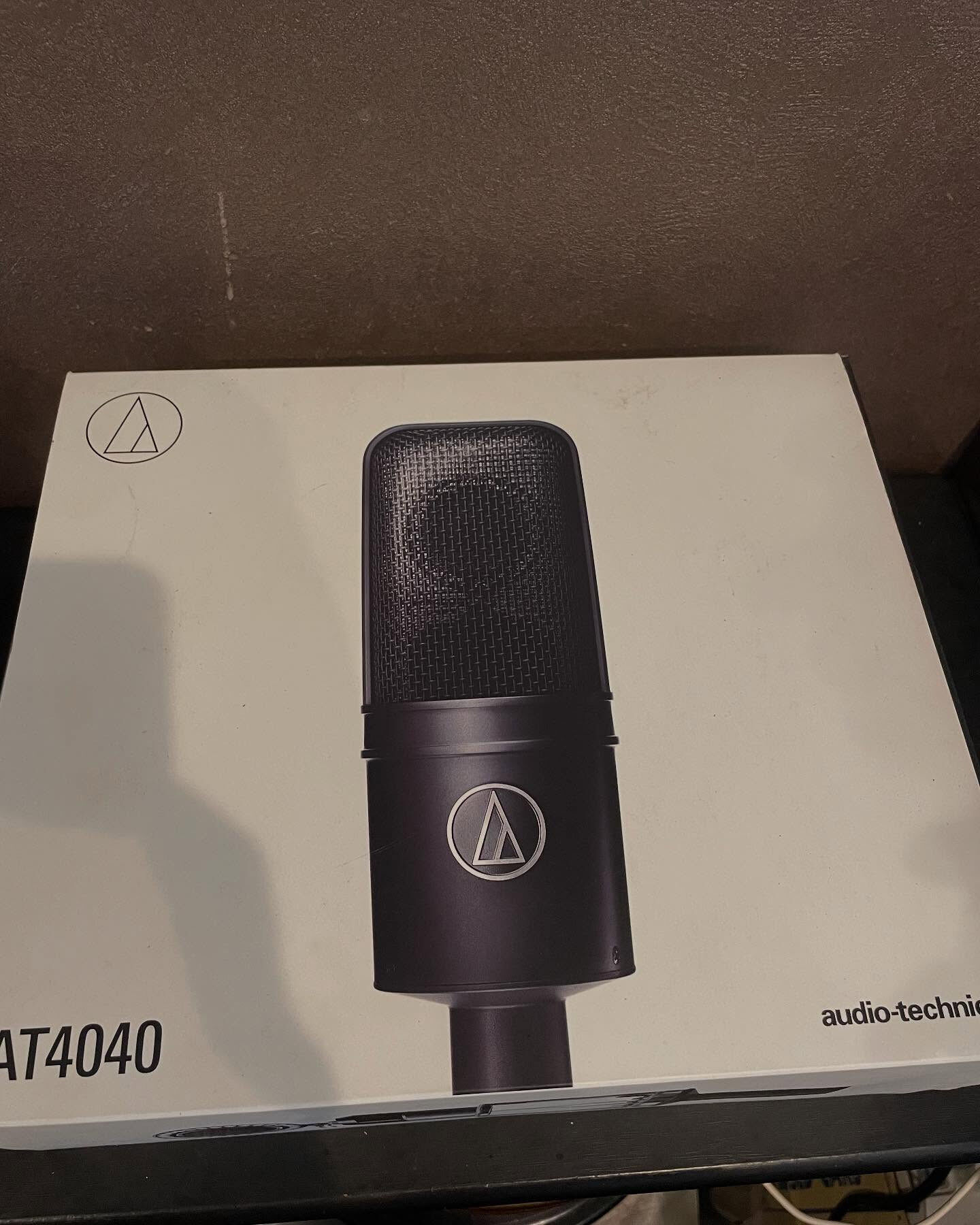 本日はオーディオテクニカ　AT4040のマイクをお買取させて