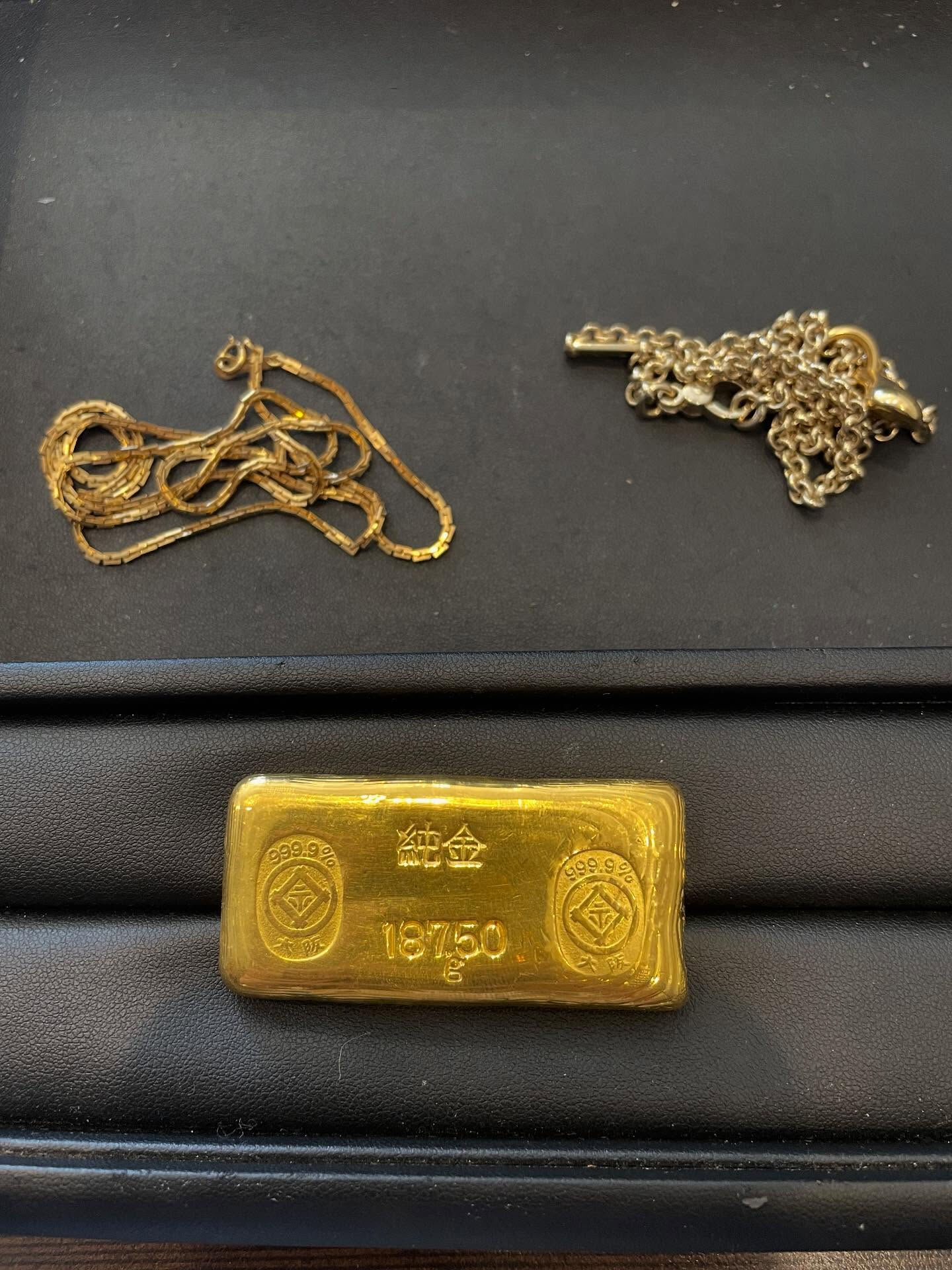 本日はインゴットや使われなくなった貴金属をお買い取りさせて頂