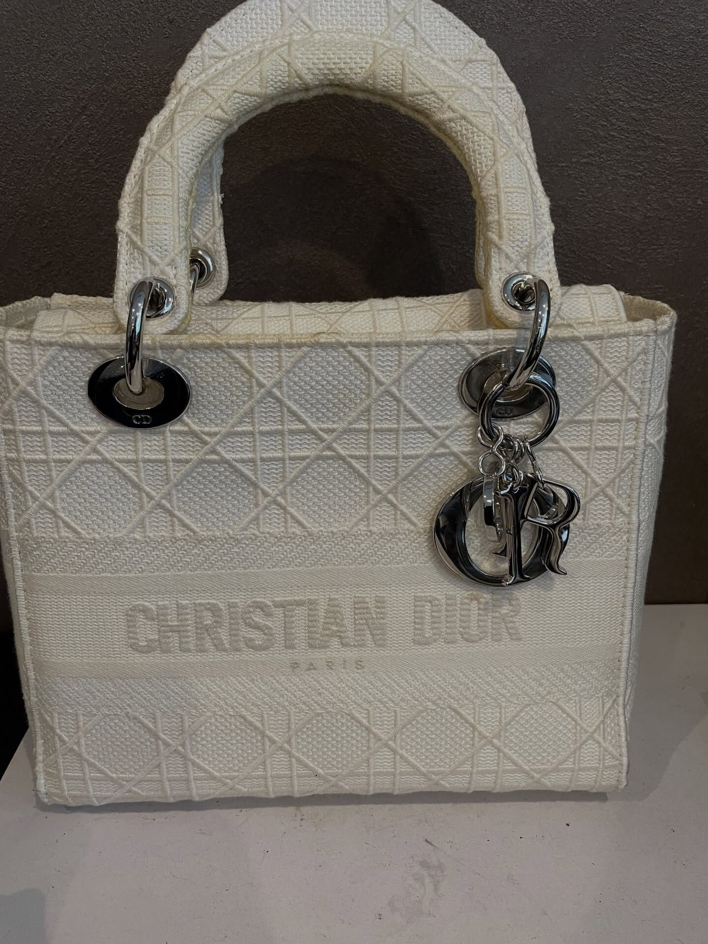 新規のお客様より、DIOR レディ ディライト バッグをお買