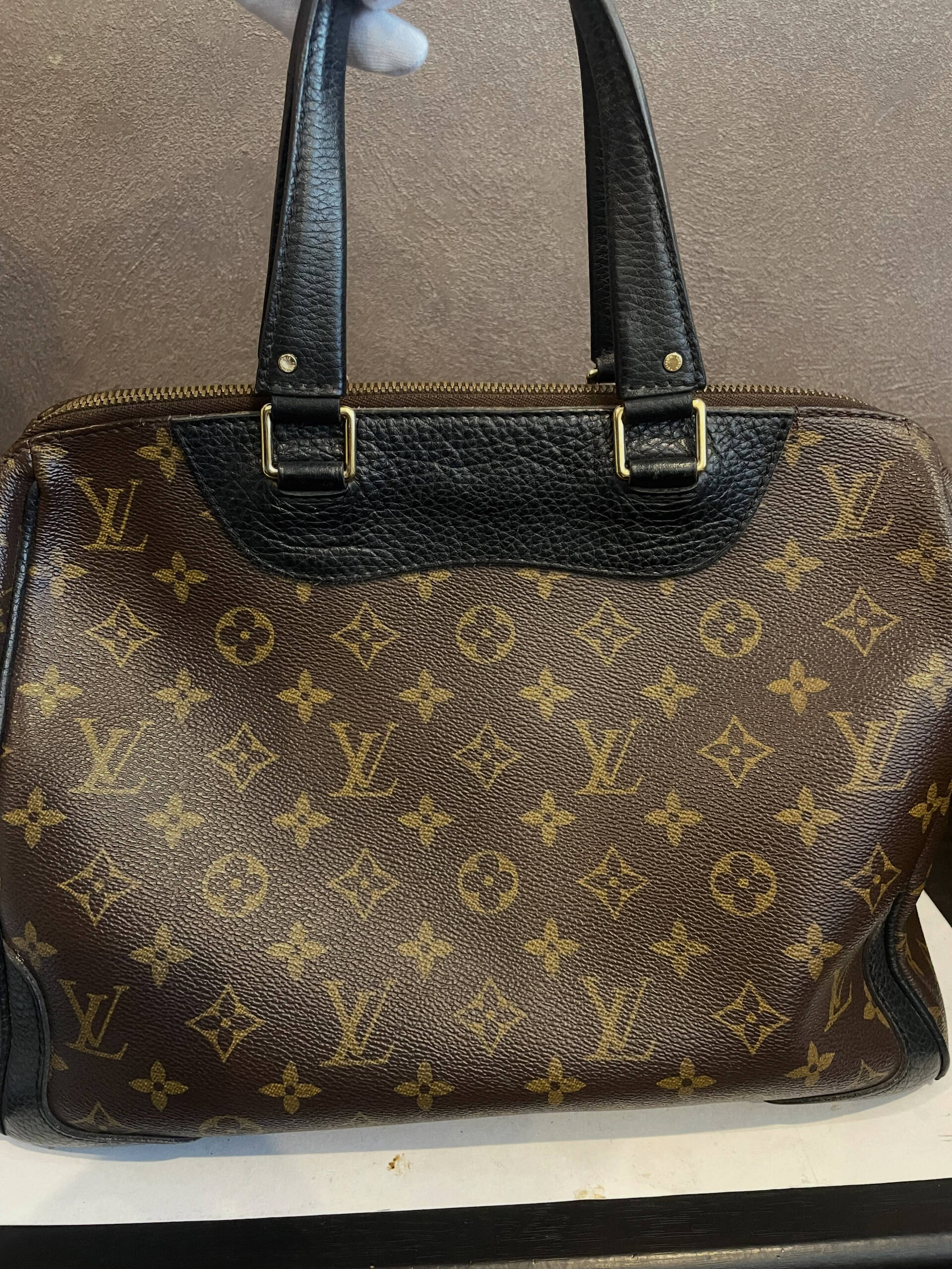 リピーターのお客様より、LOUIS VUITTON（ルイ・ヴ